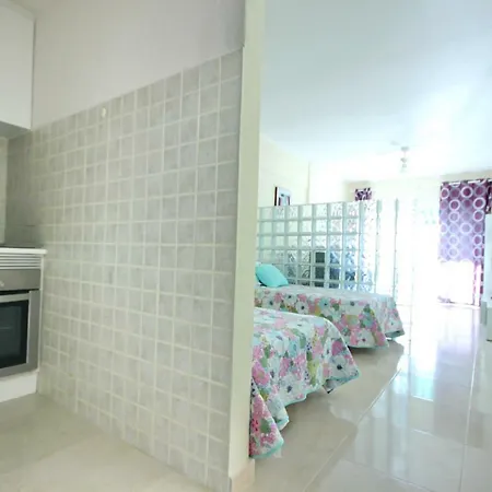 Studio On The Beachfront In El Duque Apartamento